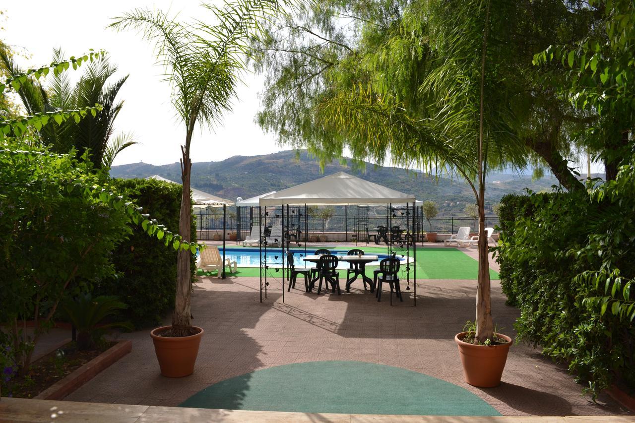 Hotel Miravalle Misilmeri Exteriör bild
